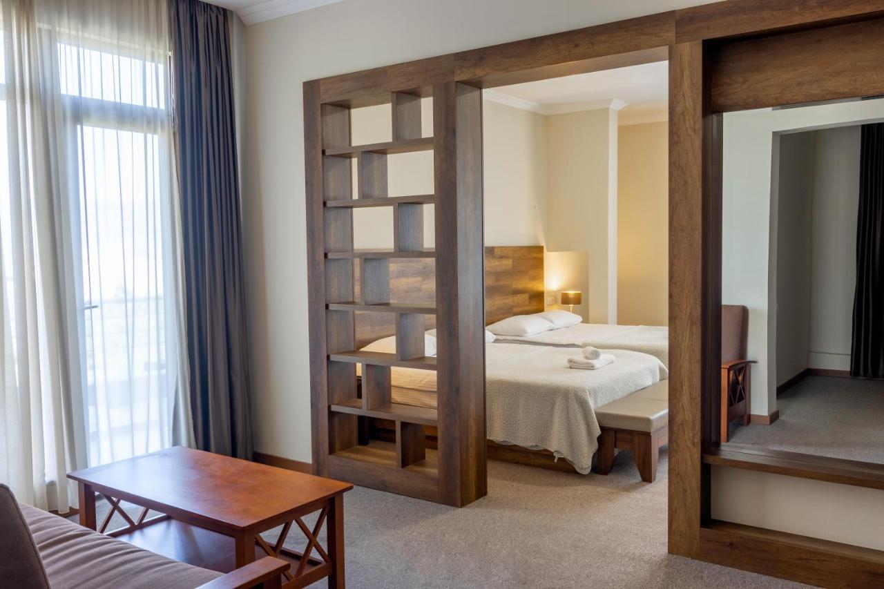 Hotel Beaumonde Garden ティビリシ エクステリア 写真